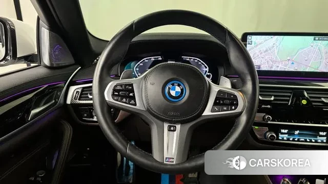 BMW 5 Series (G30) 2023 Белый из Кореи, фото 4