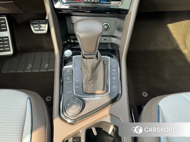 Volkswagen Tiguan L 2023 Белый из Китая, фото 4