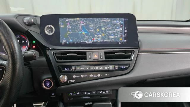 Lexus ES300h 7th generation 2021 Белый из Кореи, фото 4