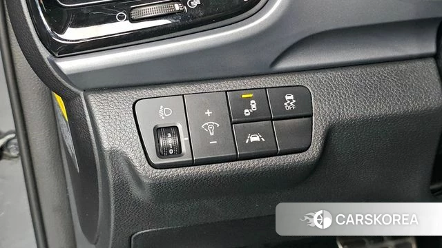 Kia Stonic 2018 Серебристо-серый из Кореи, фото 4