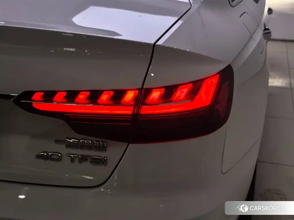 Audi A4L 2024 Белый из Китая, фото 4