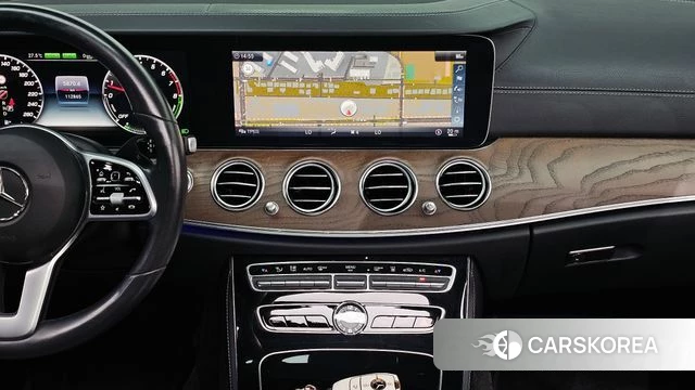 Mercedes-Benz E-Class W213 2019 Белый из Кореи, фото 4