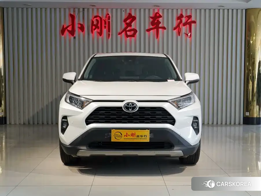 Toyota RAV4 2025 Белый из Китая, фото 4