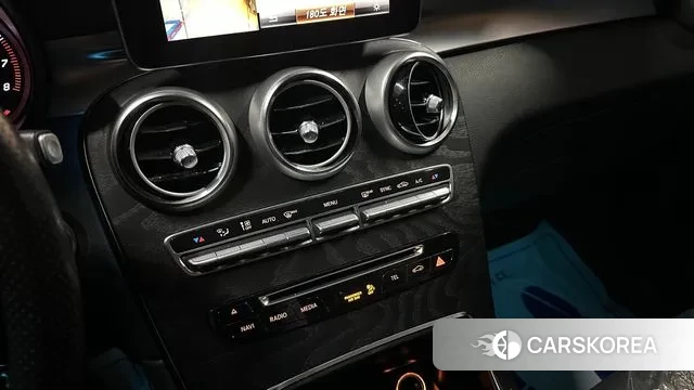 Mercedes-Benz GLC-Class X253 2019 Белый из Кореи, фото 4