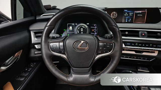 Lexus UX250h 2019 Серый из Кореи, фото 4