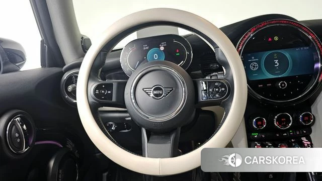 Mini Cooper S 2023 Черный из Кореи, фото 4