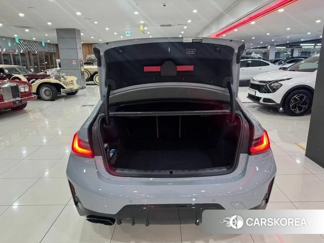 BMW 3 Series (G20) 2024 Светло-серебряный цвет из Кореи, фото 4
