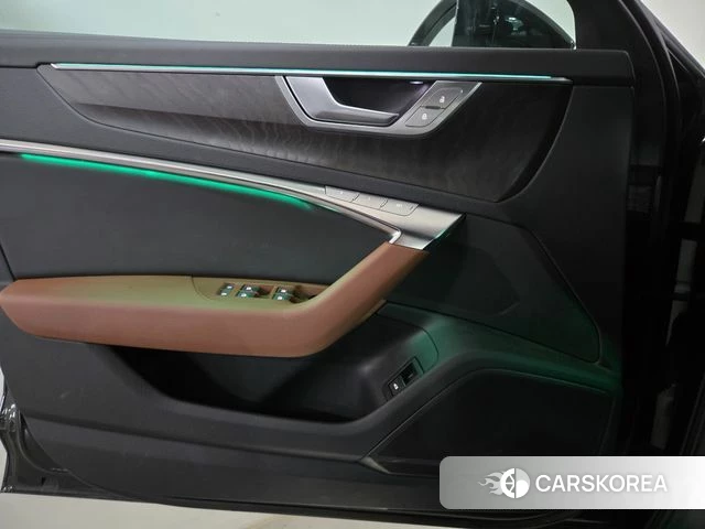 Audi A6 (C8) 2023 Черный из Кореи, фото 4