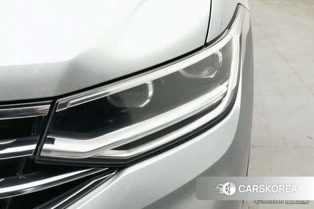 Volkswagen Tiguan X 2021 Темно-серый из Китая, фото 4