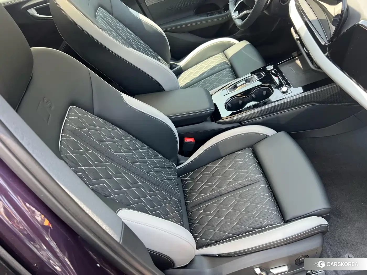 Audi A5L 2026 Red/purple из Китая, фото 4