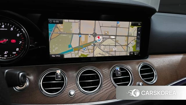Mercedes-Benz E-Class W213 2018 Серый из Кореи, фото 4