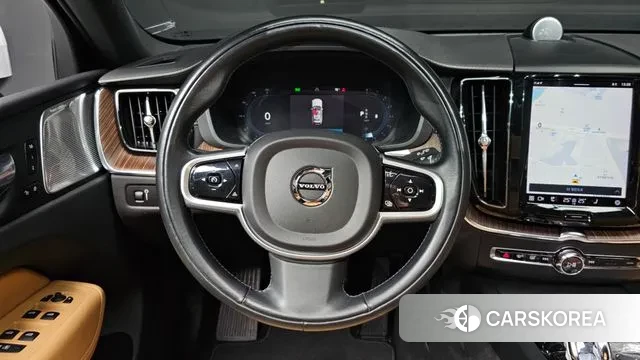 Volvo XC60 second Generation 2021 Белый из Кореи, фото 4