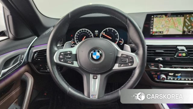BMW 5 Series (G30) 2019 Белый из Кореи, фото 4