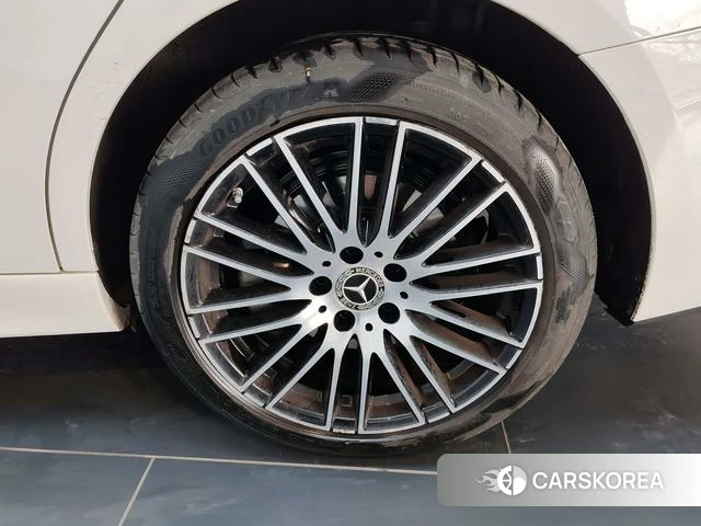 Mercedes-Benz Class C 2024 Белый из Китая, фото 4