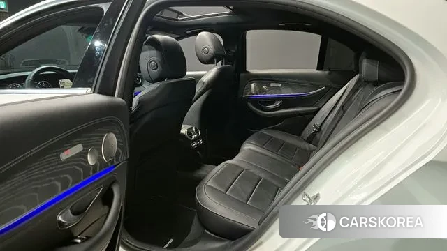 Mercedes-Benz E-Class W213 2022 Белый из Кореи, фото 4