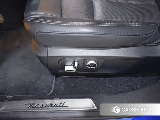 Maserati Levante 2022 Синий из Кореи, фото 4