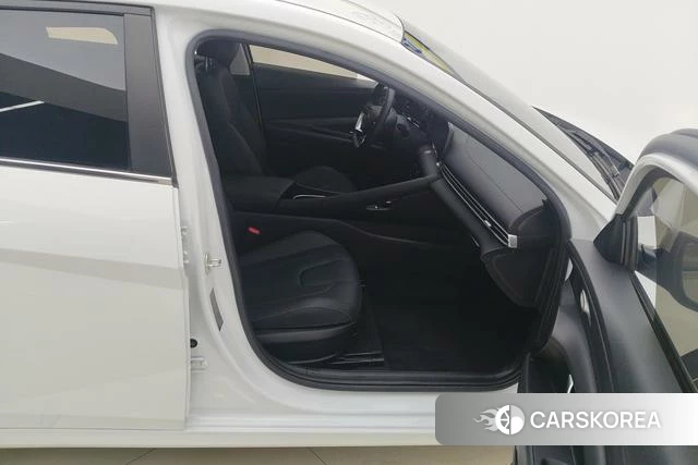 Hyundai Elantra 2021 Белый из Китая, фото 4