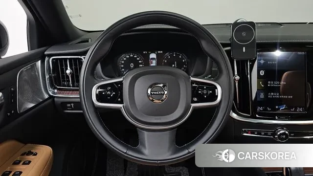 Volvo V60 Cross-Country 2nd Generation 2021 Черный из Кореи, фото 4