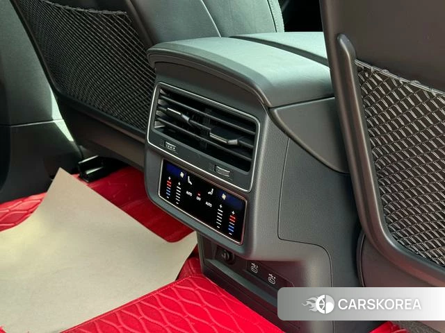 Audi Q8 2021 Черный из Китая, фото 4