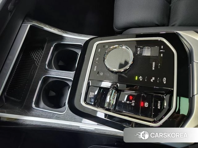 BMW 7 Series (G70) 2026 Белый из Кореи, фото 4