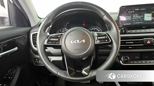 Kia Seltos 2022 Белый из Кореи, фото 4