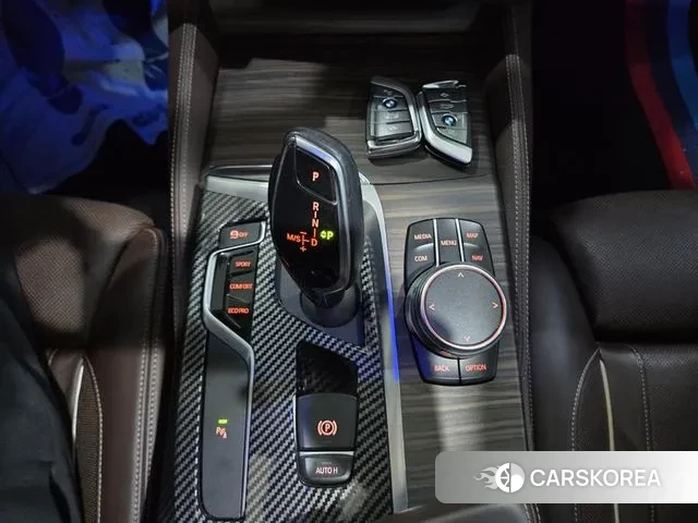 BMW 5 Series (G30) 2018 Синий из Кореи, фото 4