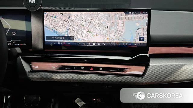 BMW 5 Series (G60) 2024 Белый из Кореи, фото 4