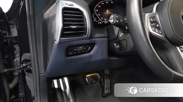 BMW 8 Series (G15) 2021 Черный из Кореи, фото 4