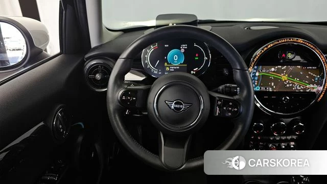 Mini Cooper 2023 Черный из Кореи, фото 4