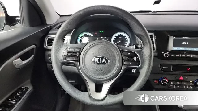 Kia Niro 2018 Белый из Кореи, фото 4