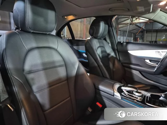 Mercedes-Benz C-Class W205 2018 Белый из Кореи, фото 4
