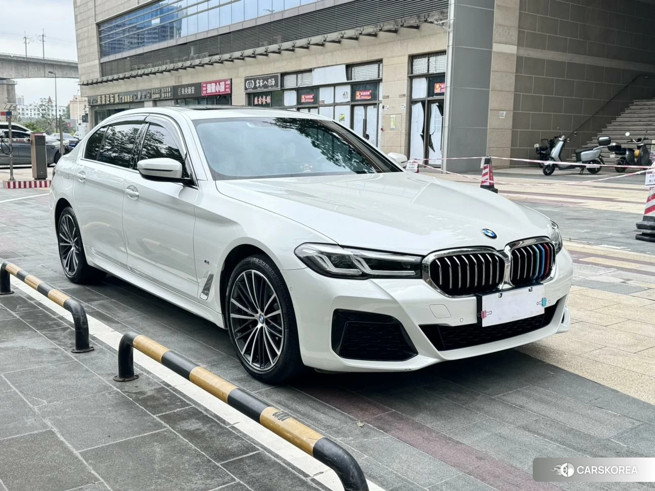 BMW 5 series 2022 Белый из Китая, фото 4
