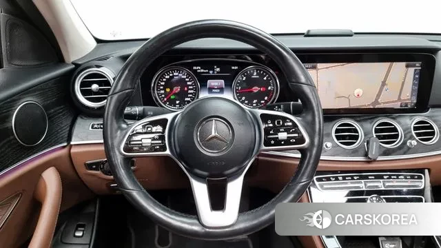 Mercedes-Benz E-Class W213 2019 Серебряный из Кореи, фото 4