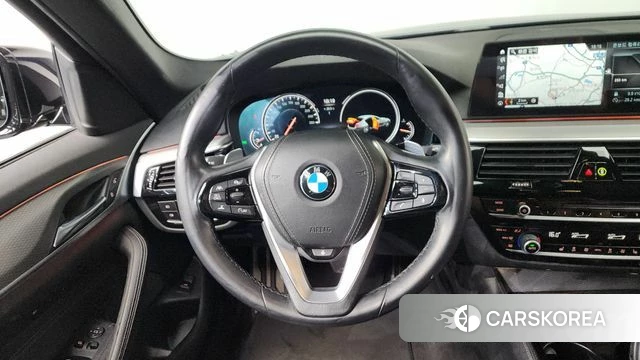 BMW 5 Series (G30) id 4525949 из Кореи 4
