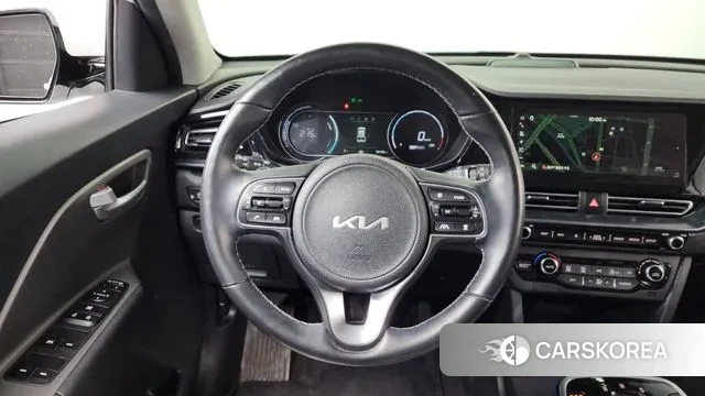 Kia Niro Plus 2022 Белый из Кореи, фото 4