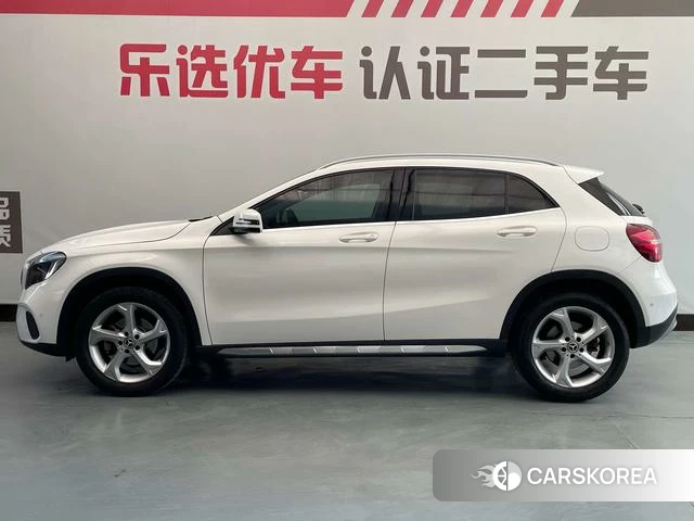 Mercedes-Benz GLA 2019 Белый из Китая, фото 4
