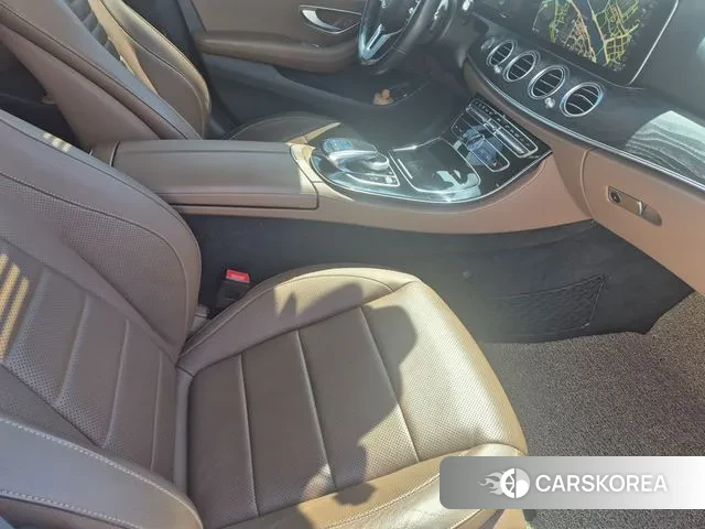 Mercedes-Benz E-Class W213 2019 Черный из Кореи, фото 4
