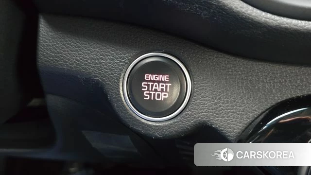 Kia The New K3 2nd generation 2022 Белый из Кореи, фото 4