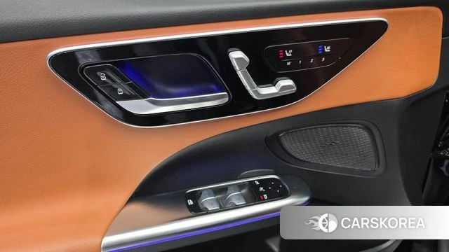 Mercedes-Benz C-Class W206 2022 Черный из Кореи, фото 4