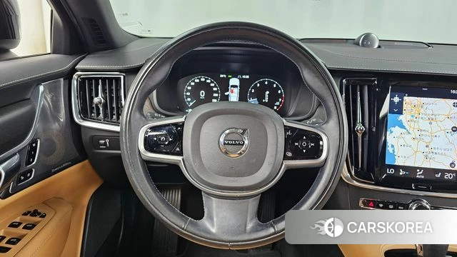 Volvo V90 Cross-Country 2018 Черный из Кореи, фото 4