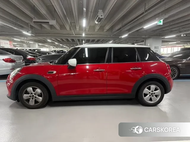Mini Cooper 2020 Красный из Кореи, фото 4