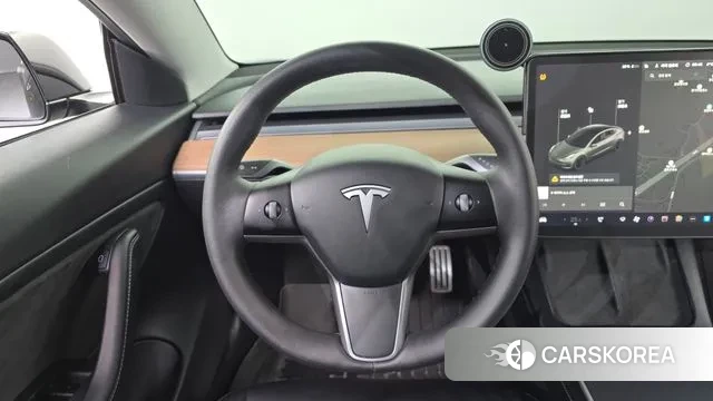 Tesla Model 3 2021 Черный из Кореи, фото 4
