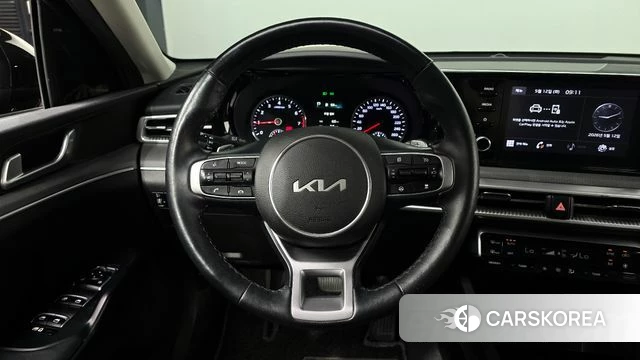 Kia K5 3rd generation 2023 Черный из Кореи, фото 4