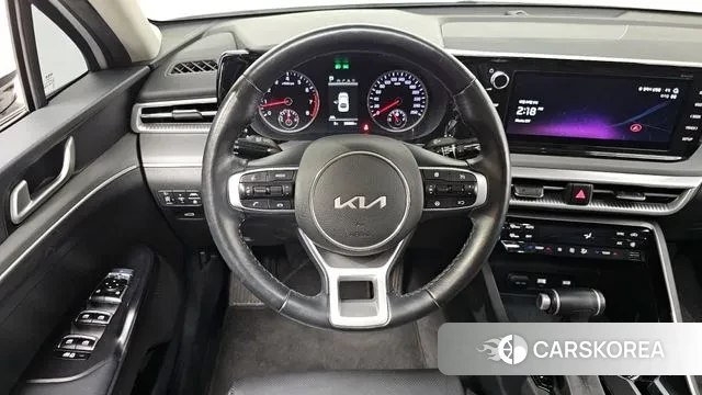 Kia K5 3rd generation 2023 Белый из Кореи, фото 4
