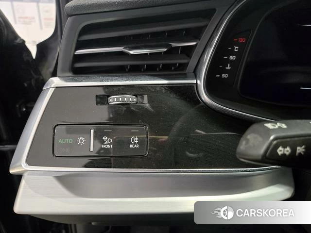 Audi Q7 2022 Черный из Китая, фото 4