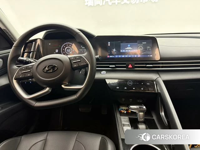 Hyundai Elantra 2022 Белый из Китая, фото 4