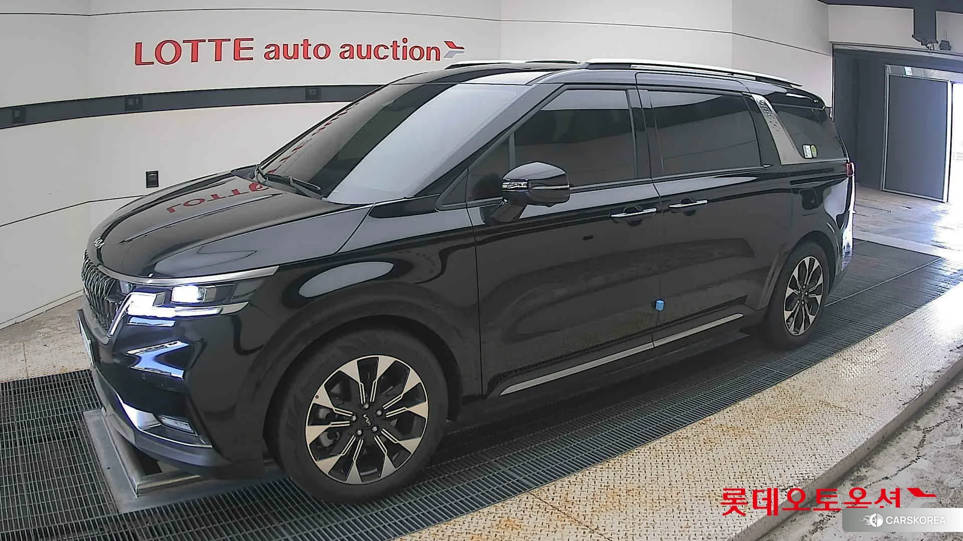 Kia Carnival 2022 Черный из Кореи, фото 4