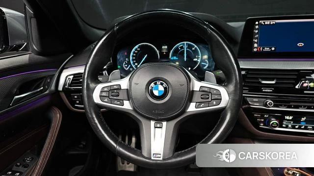 BMW 5 Series (G30) 2019 Серебристо-серый из Кореи, фото 4