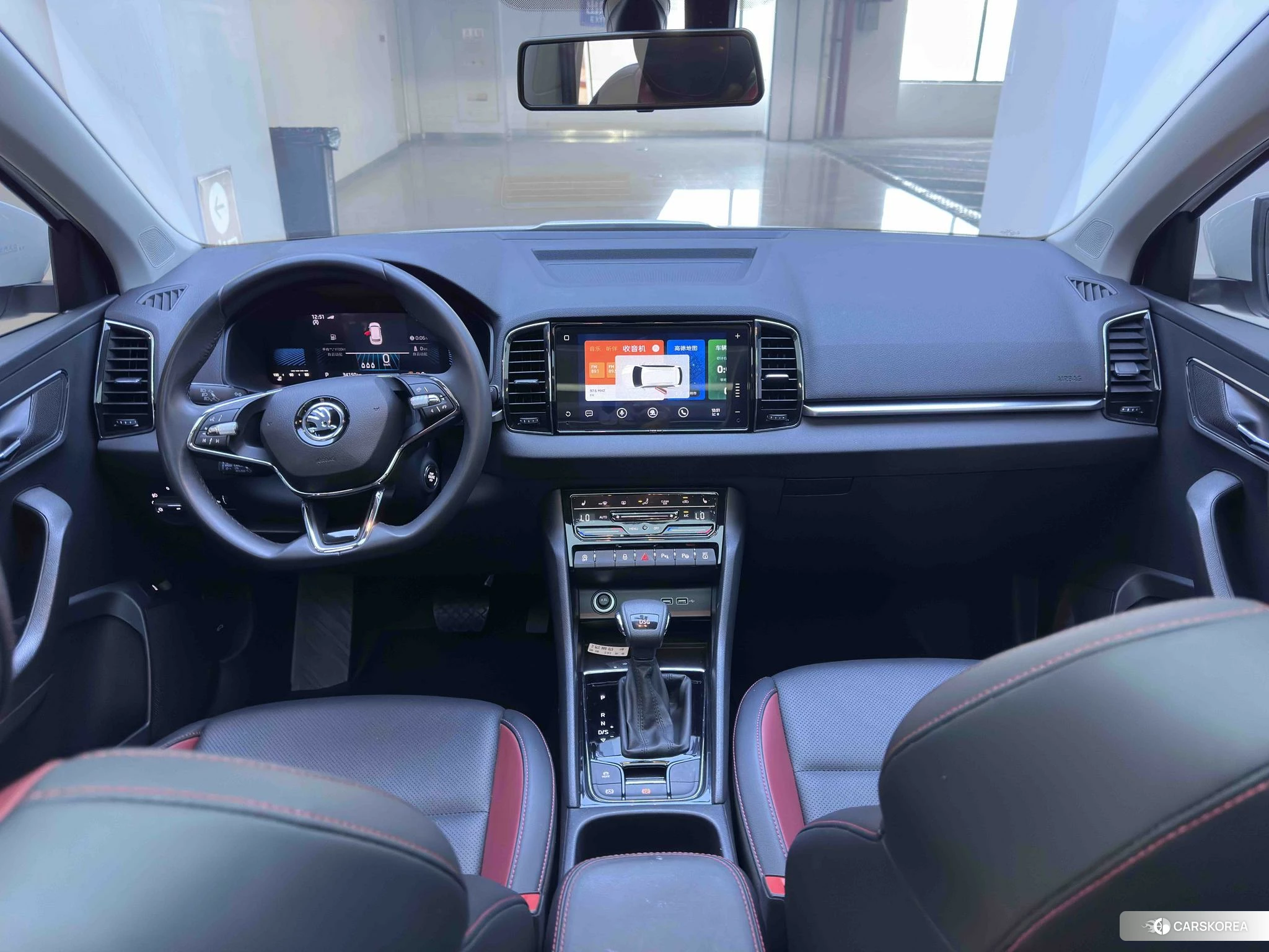 Skoda Krok 2023 Белый из Китая, фото 4