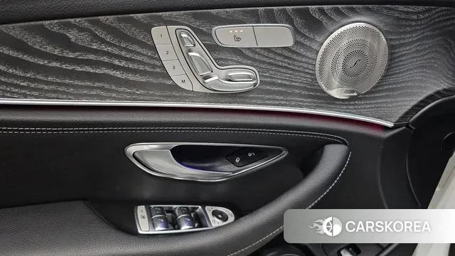 Mercedes-Benz E-Class W213 2021 Белый из Кореи, фото 4